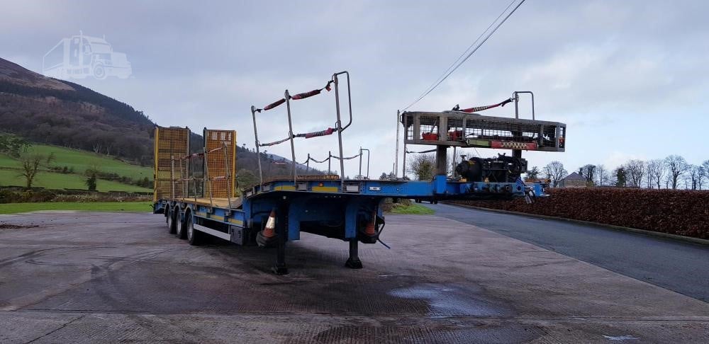 2017 WHEELBASE 3 AXLE LOWLOADER