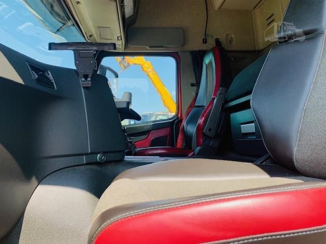 2019 VOLVO FM11.450