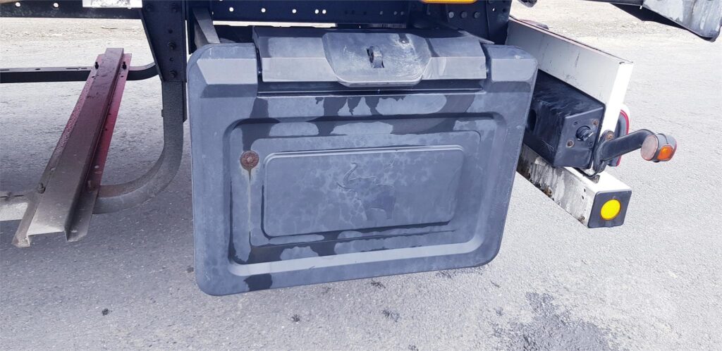 2011 SCHMITZ FRIDGE TRAILER