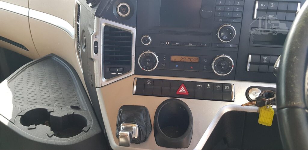 2013 MERCEDES-BENZ ACTROS 1851