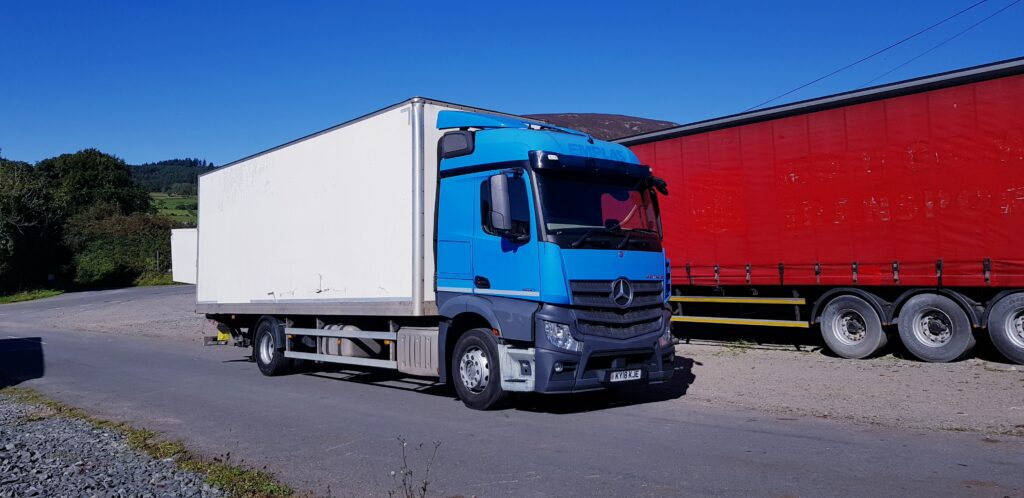 2018 Mercedes 1830 Actros , Sleeper Cab , Curtain Sider
