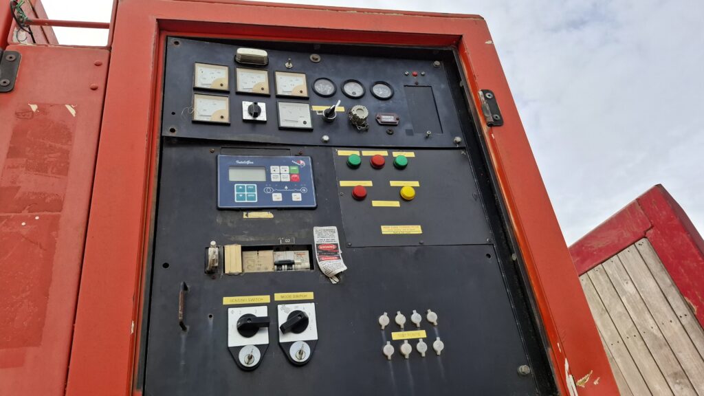 Diesel Generator 300 KVA , Detroit Diesel 6 Cylinder Engine , 475 HP