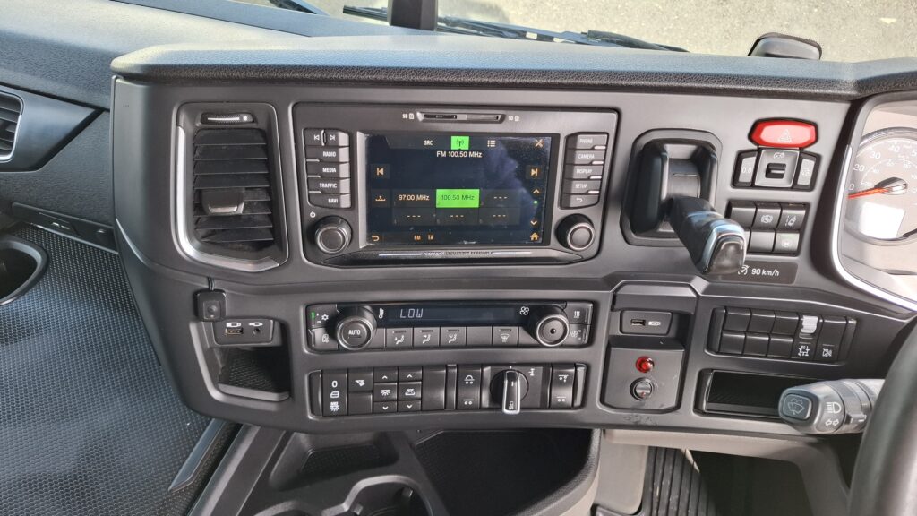 2018 Scania S580 , 6x2 Twin Wheel Tag Lift Axle