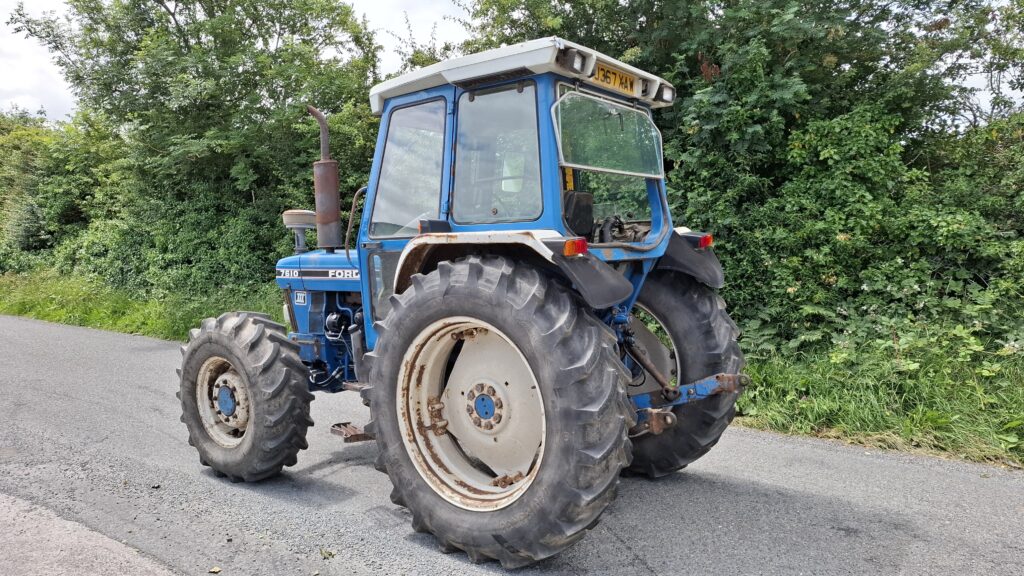 1991 Ford 7610 4x4 100 horsepower tractor