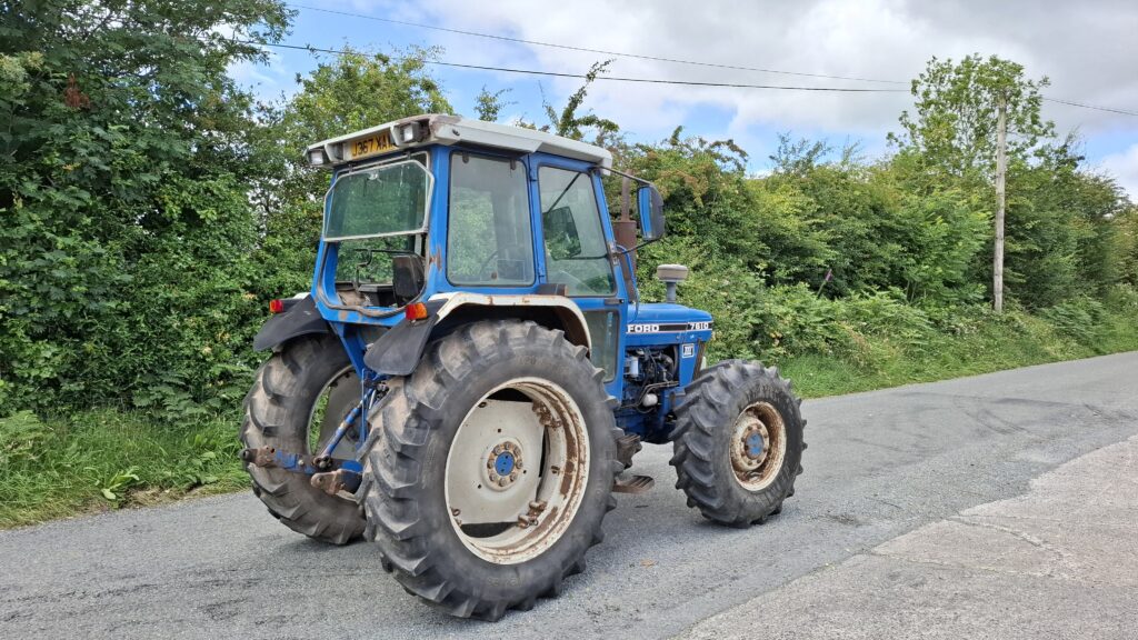 1991 Ford 7610 4x4 100 horsepower tractor