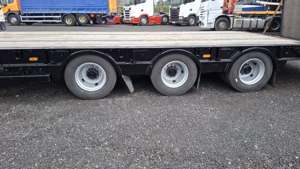 2020 KING Low Loader , 3 Axle Drum Brake , 44 Tonne