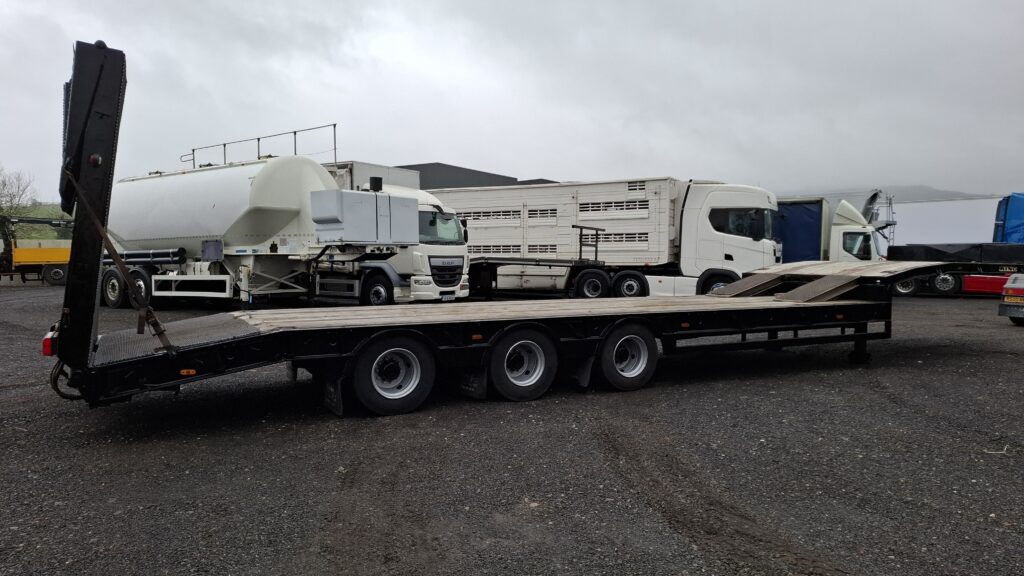 2020 KING Low Loader , 3 Axle Drum Brake , 44 Tonne