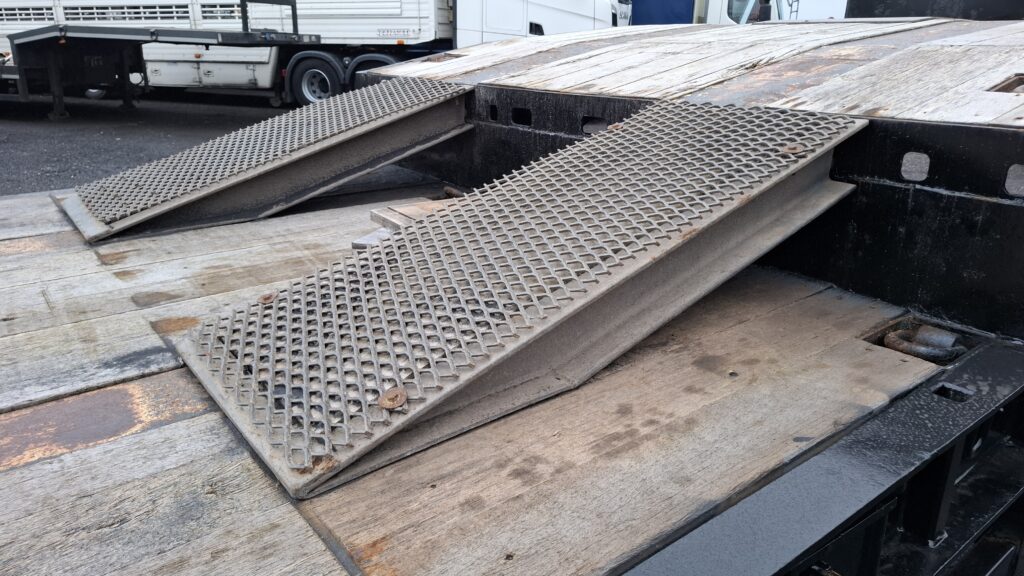 2020 KING Low Loader , 3 Axle Drum Brake , 44 Tonne