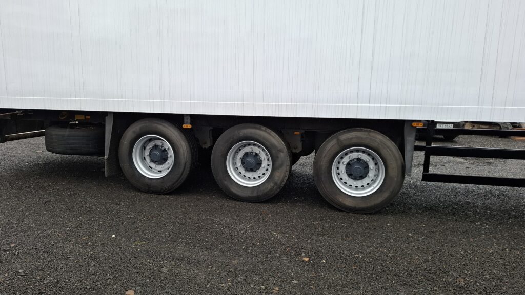 2012 Schmitz Fridge Trailer , Double Stacker