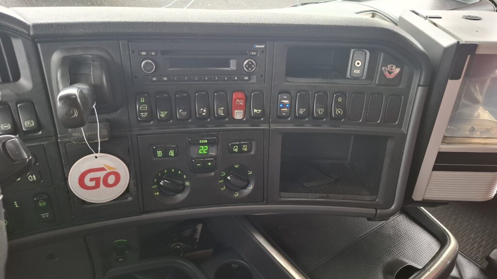 2012 Scania R730 LHD 6x2 Topline Rearlift Twin wheel Tag ,