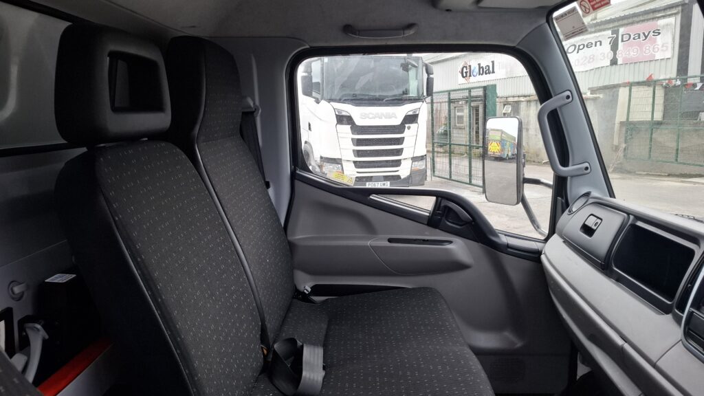 2017 Fuso / Canter 7C15 , Eco Hybrid , Box Truck