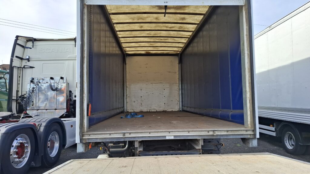 2018 Mercedes Atego 818 , Curtain Side , 4x2 , 7.5 Ton