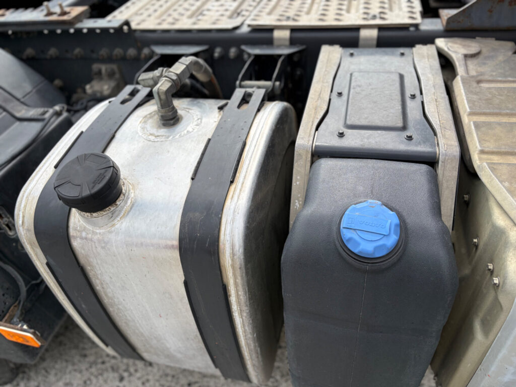 2018 Volvo FH 540 Globetrotter 6x2 Rearlift tag axle,