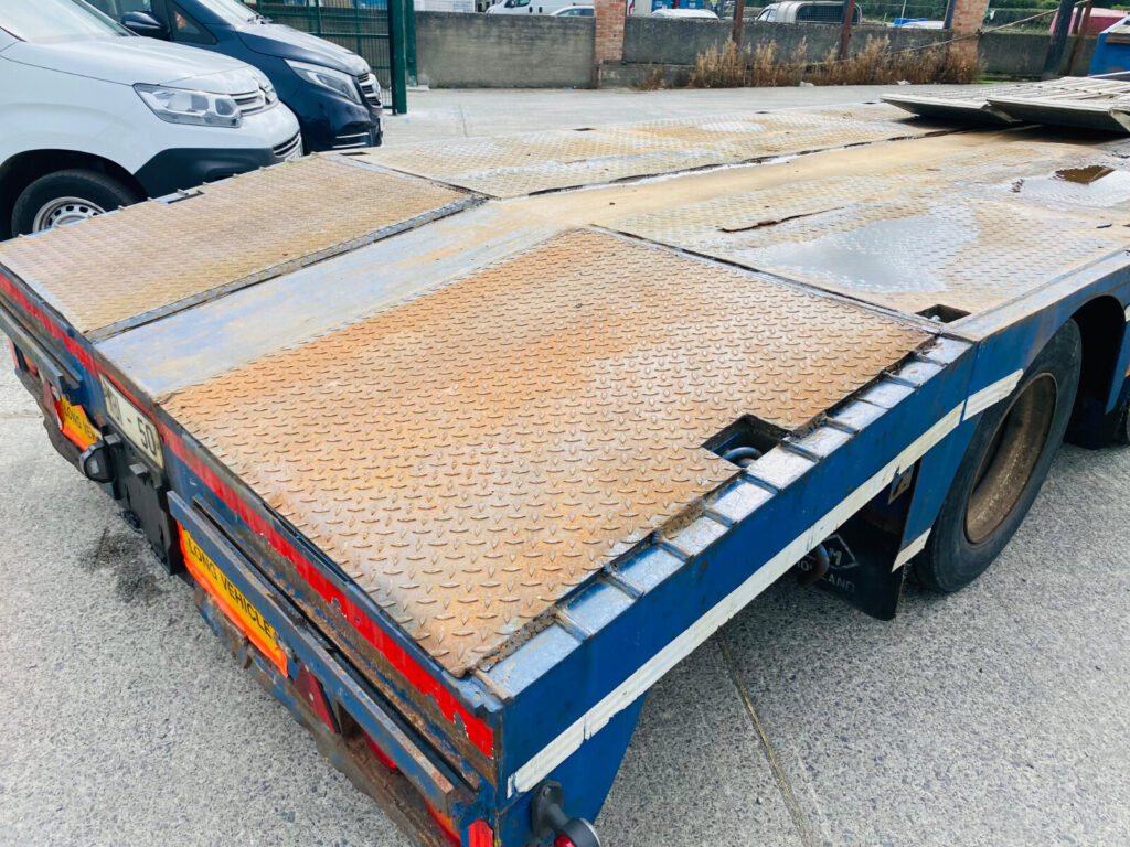 2009 Nooteboom Low Loader ,3 axle on air, Rhino winch,