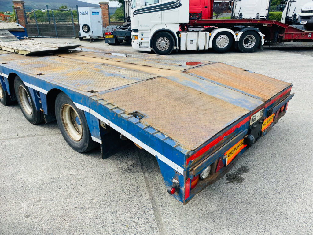 2009 Nooteboom Low Loader ,3 axle on air, Rhino winch,