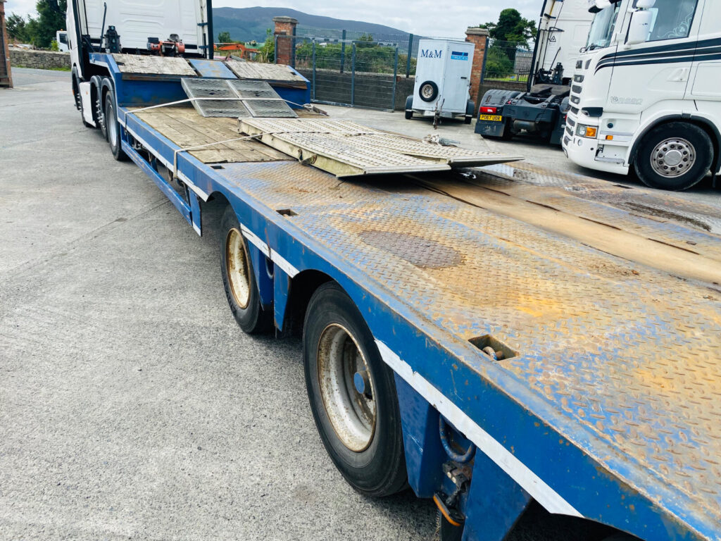 2009 Nooteboom Low Loader ,3 axle on air, Rhino winch,