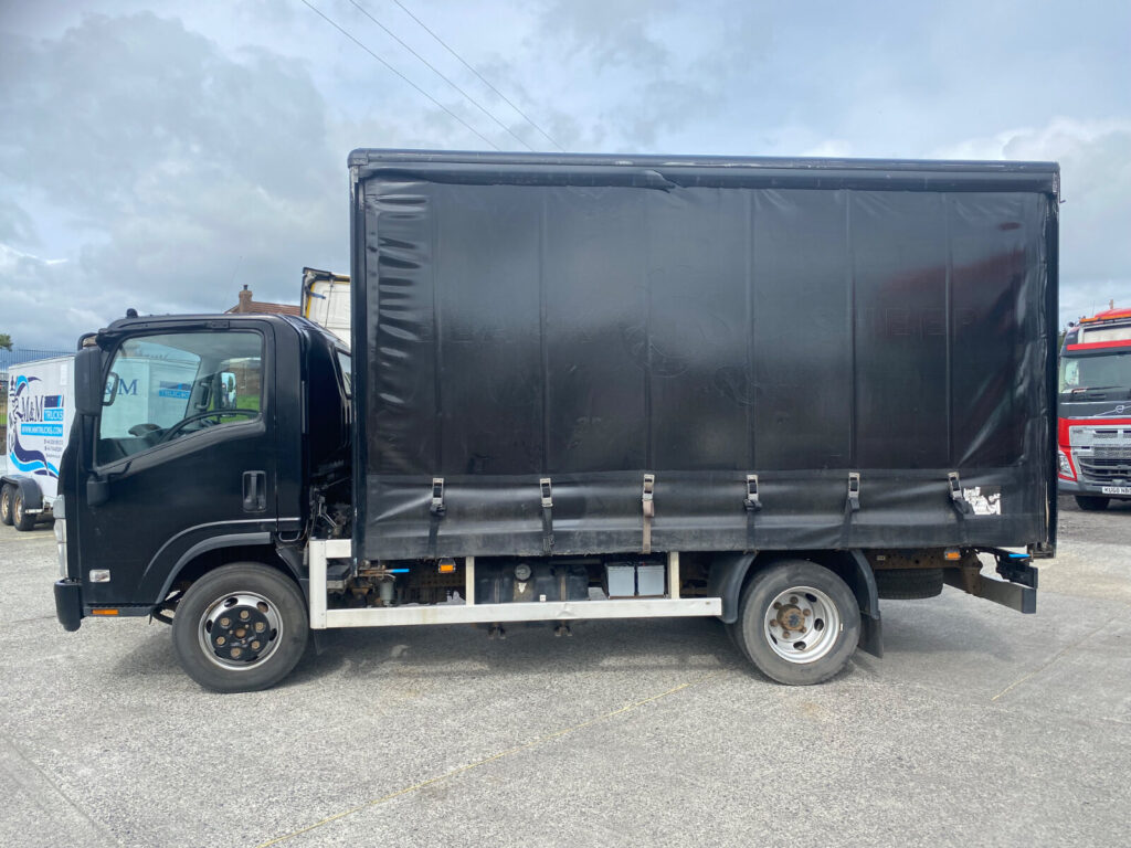 2022 Isuzu N75 15 7.5 ton Curtiansider 14 ft body