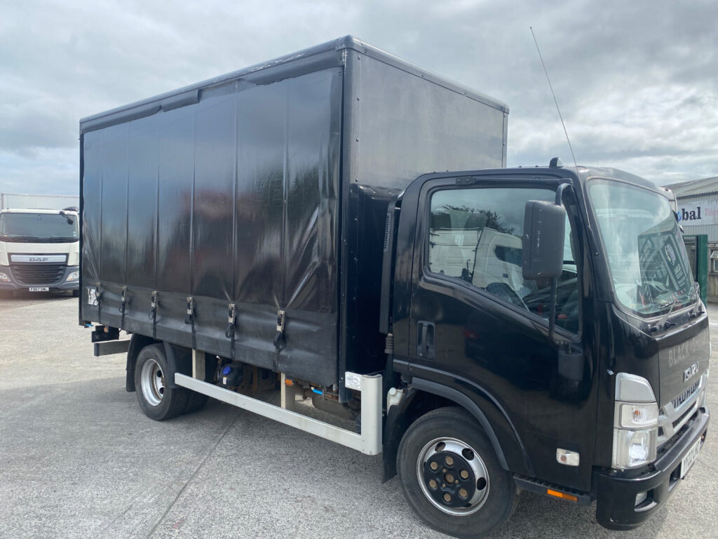 2022 Isuzu N75 15 7.5 ton Curtiansider 14 ft body