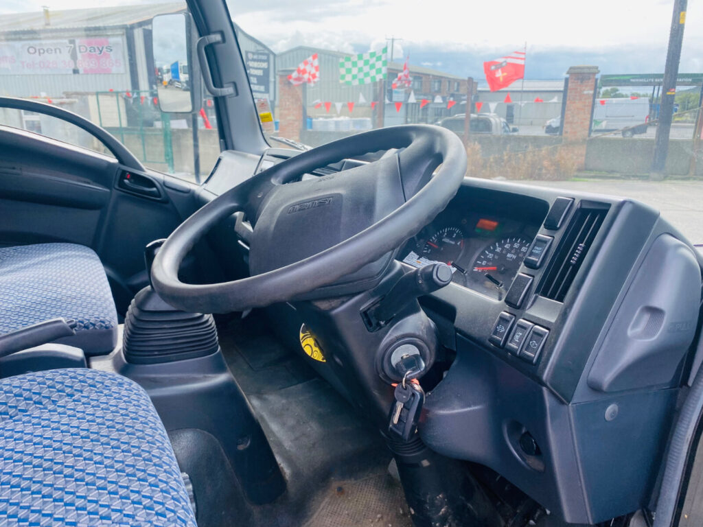2022 Isuzu N75 15 7.5 ton Curtiansider 14 ft body
