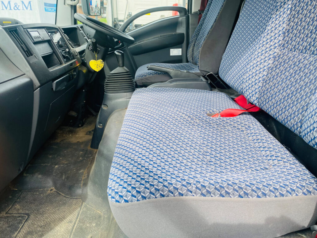 2022 Isuzu N75 15 7.5 ton Curtiansider 14 ft body