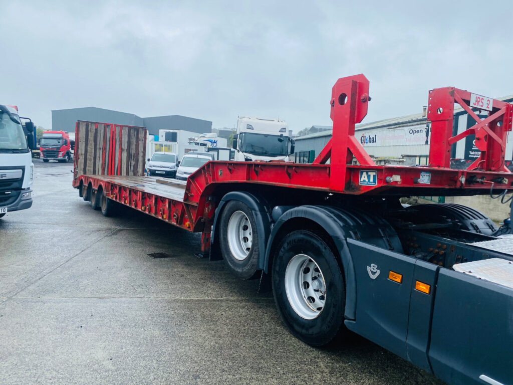 2004 Andover Lowloader outriggers, Rearlift axle,
