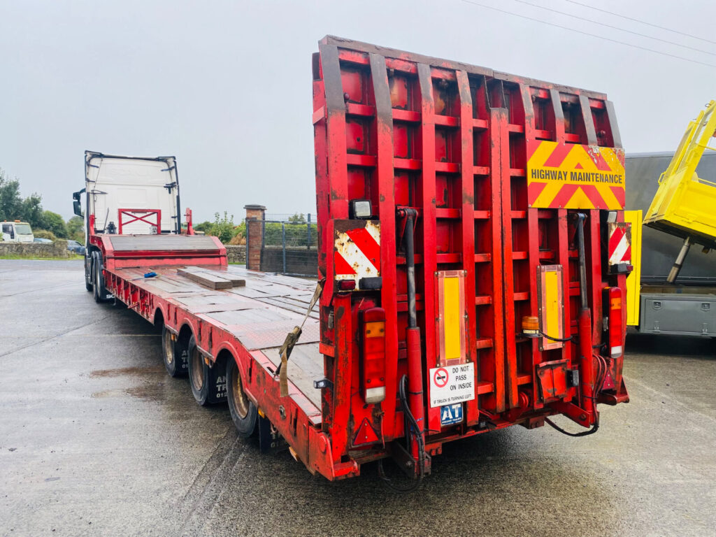 2004 Andover Lowloader outriggers, Rearlift axle,