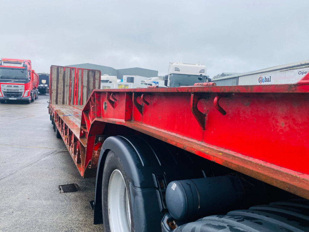 2004 Andover Lowloader outriggers, Rearlift axle,