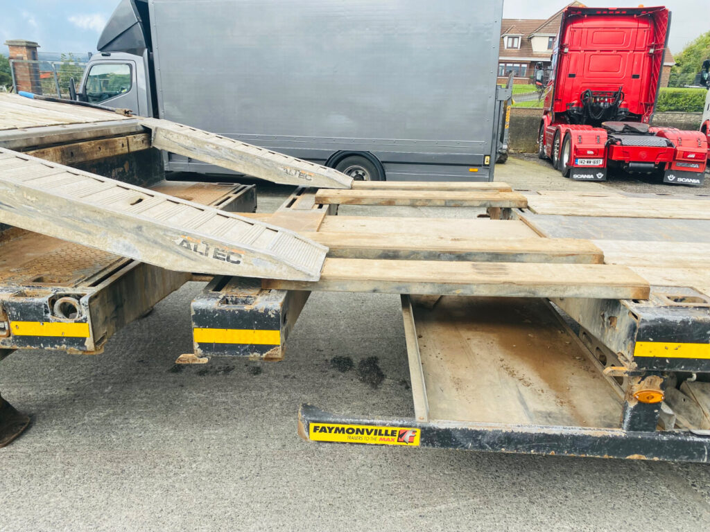 2019 Faymonville 3 axle extendable rear steer Low Loader