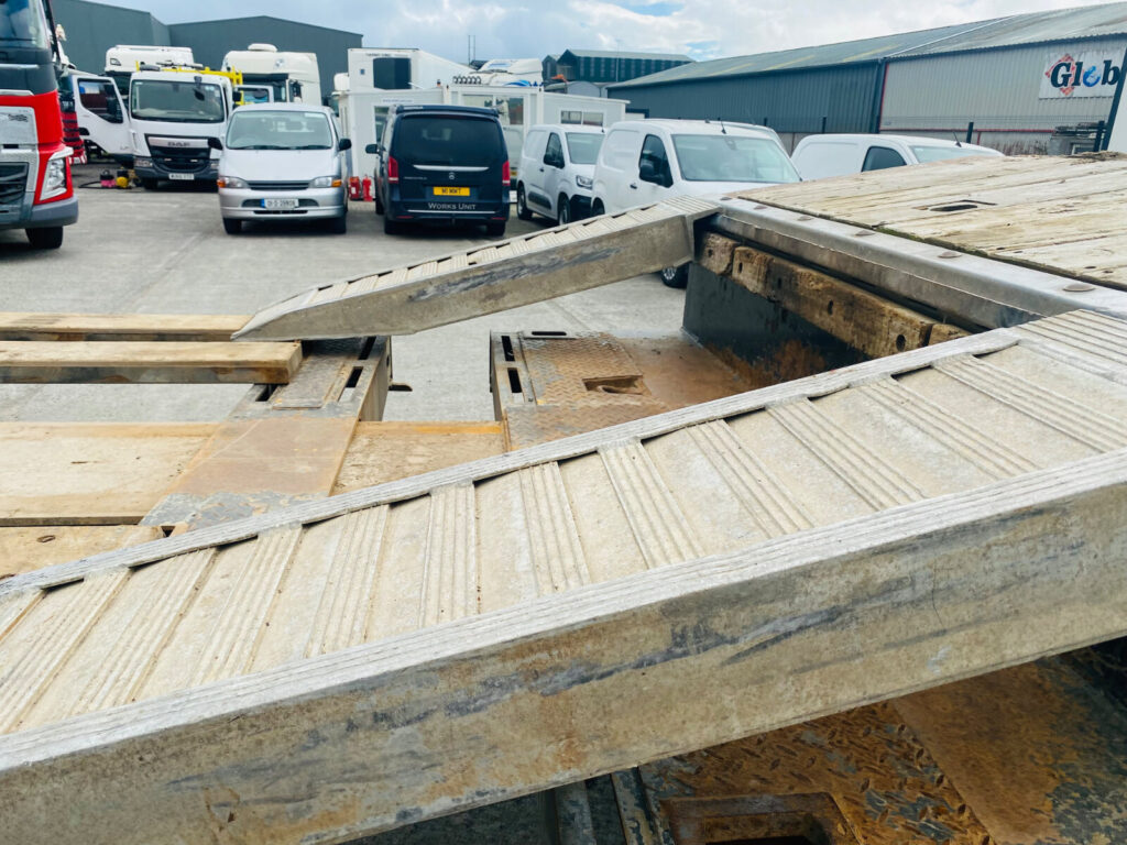 2019 Faymonville 3 axle extendable rear steer Low Loader