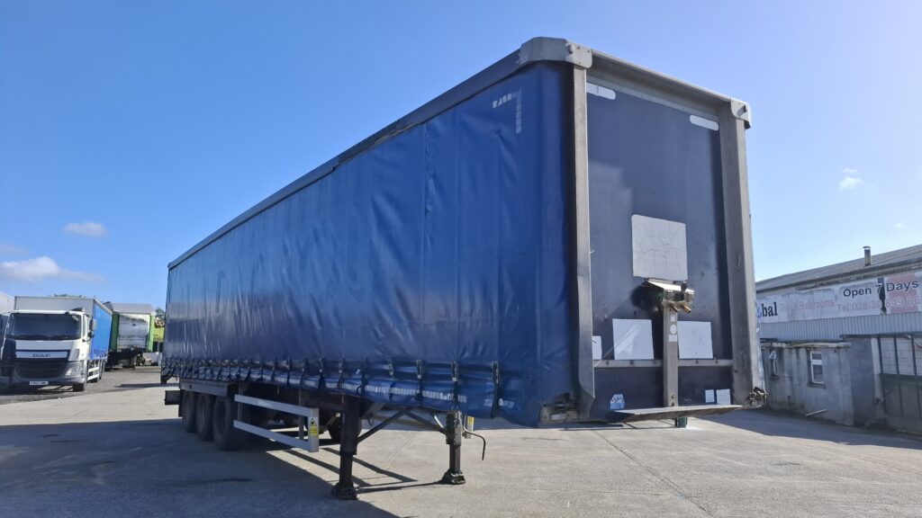 2011  Montracon 4 metre Curtian siders SAF  Drums, Barn doors,