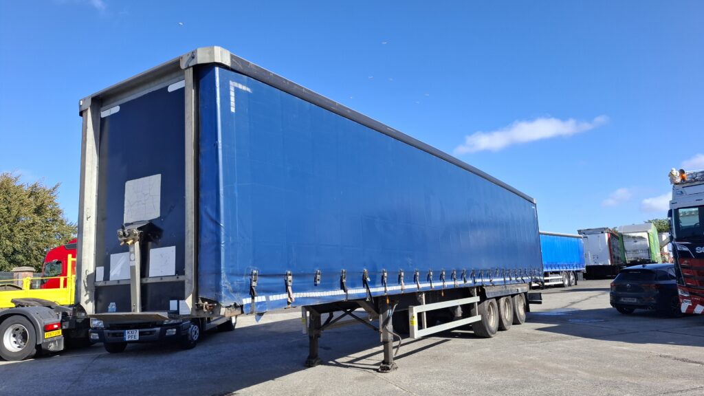 2011  Montracon 4 metre Curtian siders SAF  Drums, Barn doors,