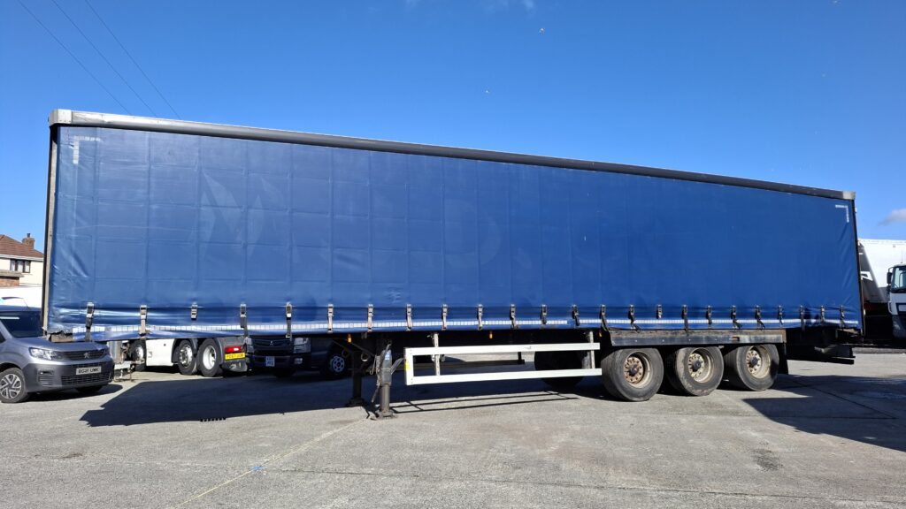 2011  Montracon 4 metre Curtian siders SAF  Drums, Barn doors,
