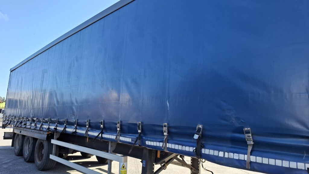 2011  Montracon 4 metre Curtian siders SAF  Drums, Barn doors,