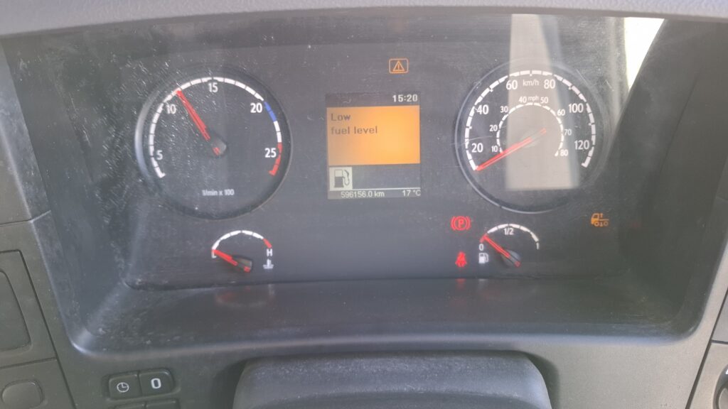 2011 Scania P 230 Curtain Sider 4x2 Day Cab ,