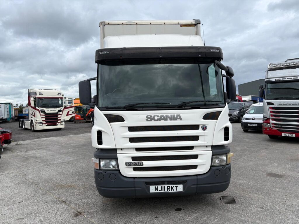 2011 Scania P 230 Curtain Sider 4x2 Day Cab ,