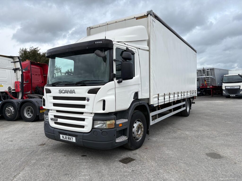 2011 Scania P 230 Curtain Sider 4x2 Day Cab ,